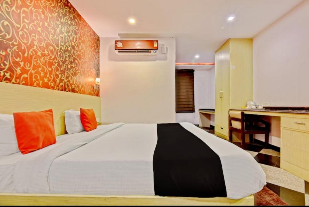 Citi Club Hotel Канпур Екстериор снимка