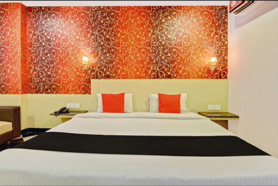 Citi Club Hotel Канпур Екстериор снимка