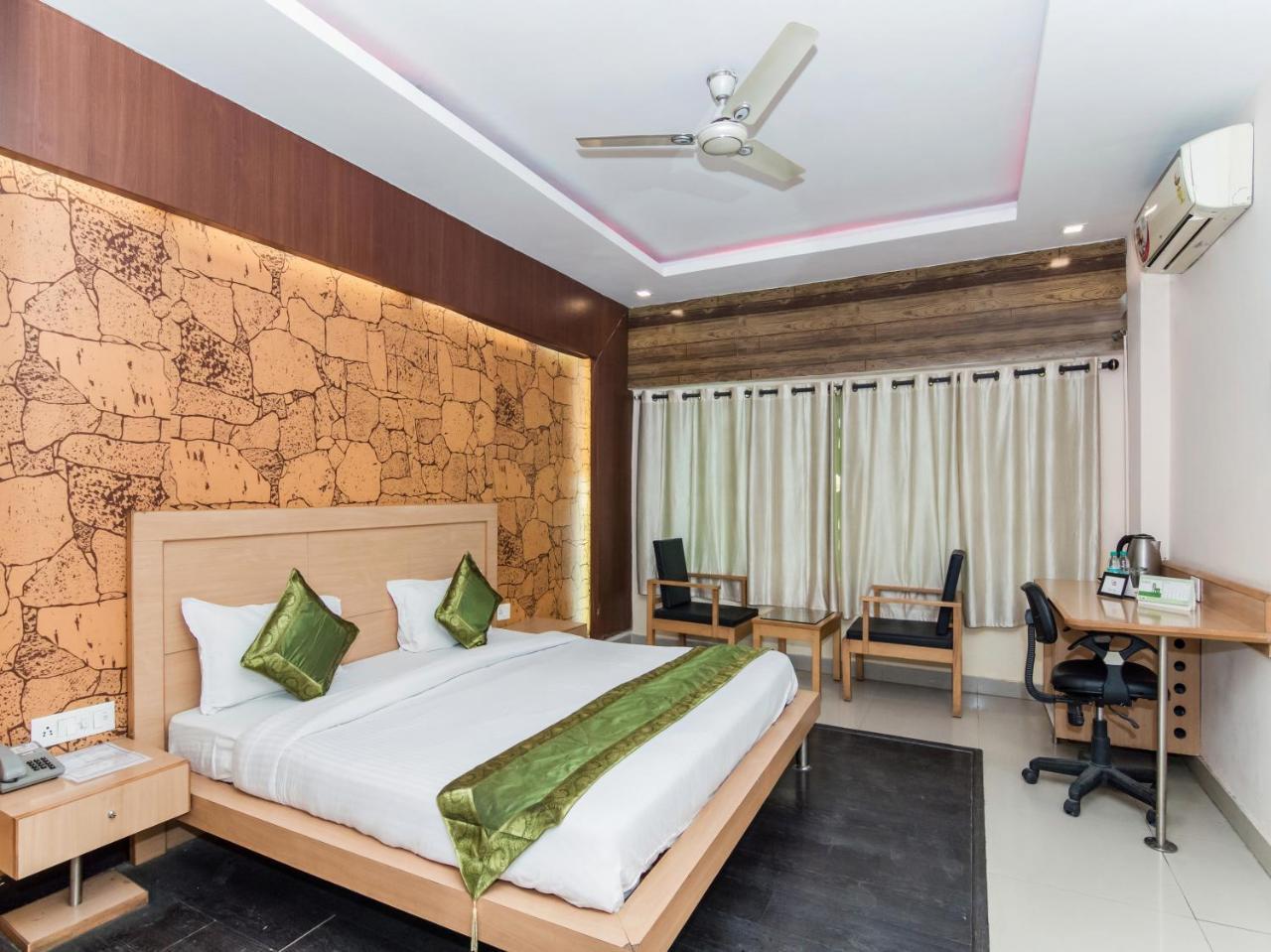 Citi Club Hotel Канпур Екстериор снимка
