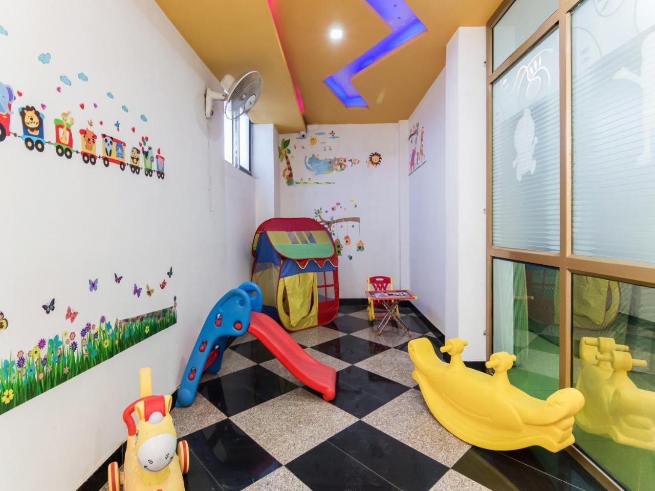 Citi Club Hotel Канпур Екстериор снимка