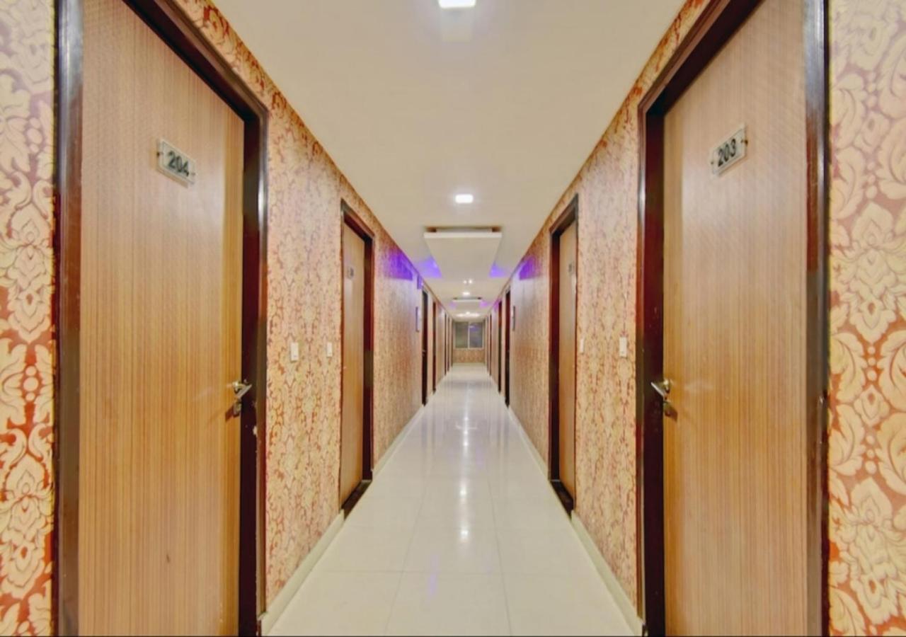 Citi Club Hotel Канпур Екстериор снимка