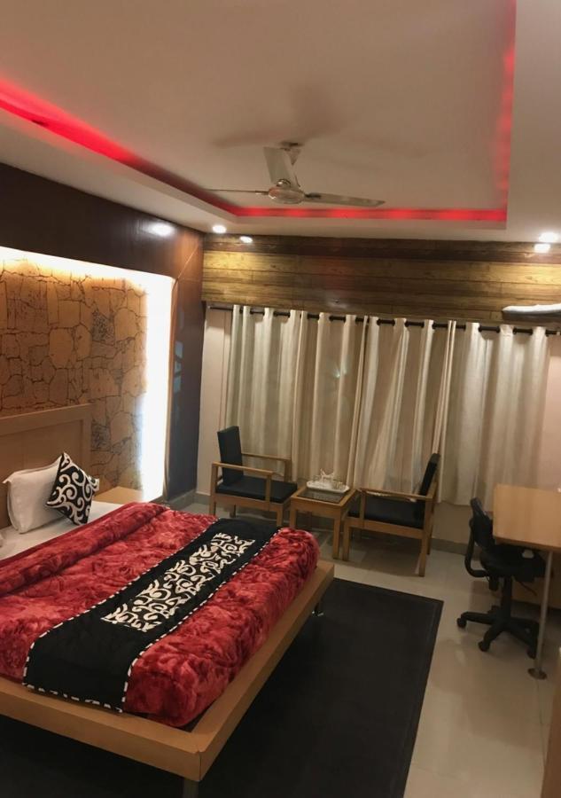 Citi Club Hotel Канпур Екстериор снимка